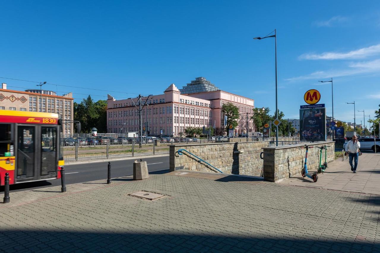 Batorego 16 Red Prywatne Mieszkanie 300m Od Metro Pole Mokotowskie I Sgh Samodzielne Zameldowanie! Self Check-in System! Апартаменти Варшава